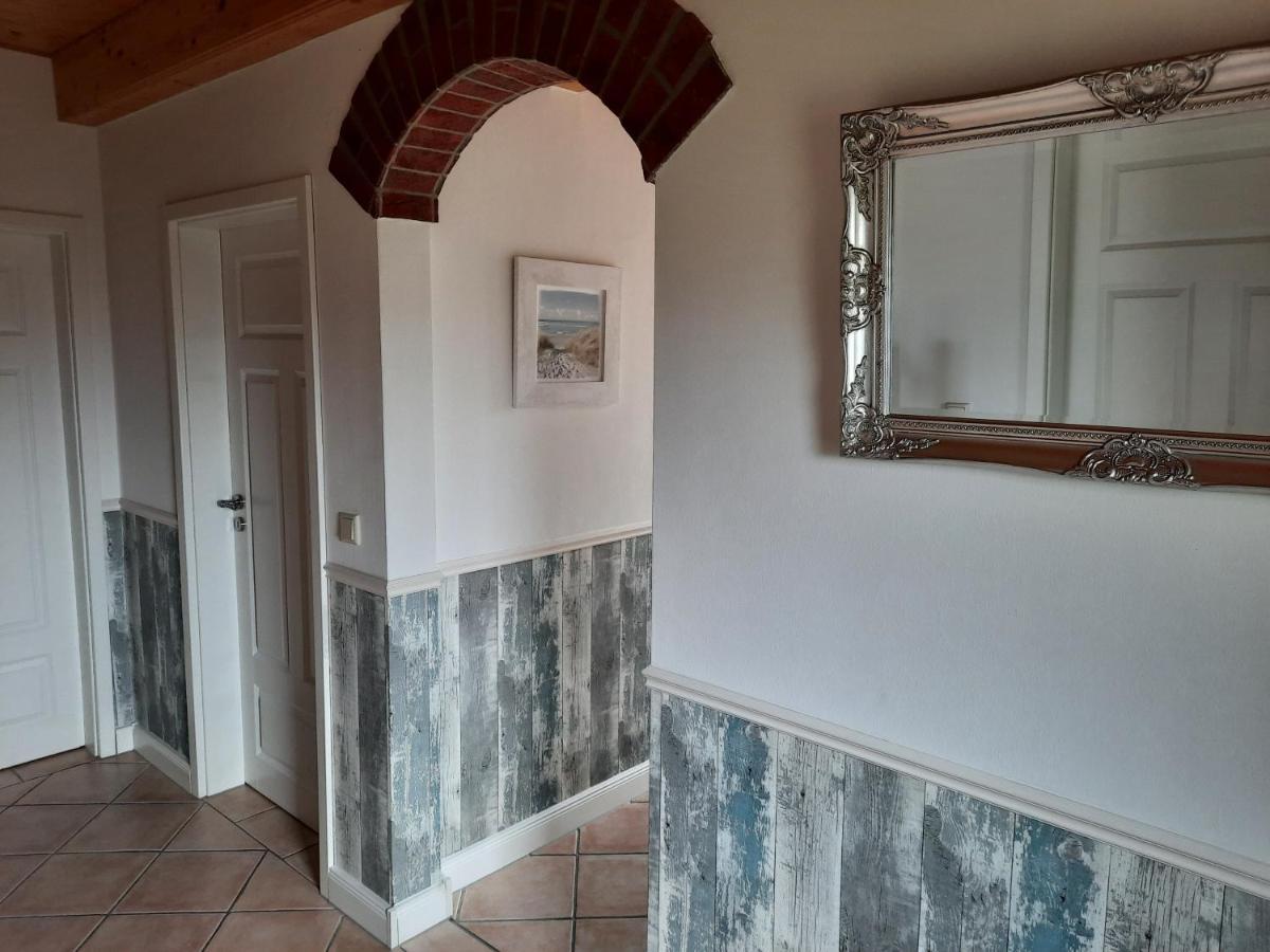Tolles Ferienhaus In Pilsum - Ferienhaus Trientje - Mit Garten Und Ueberdachter Terrasse Екстериор снимка