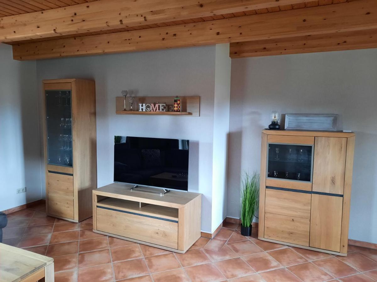 Tolles Ferienhaus In Pilsum - Ferienhaus Trientje - Mit Garten Und Ueberdachter Terrasse Екстериор снимка