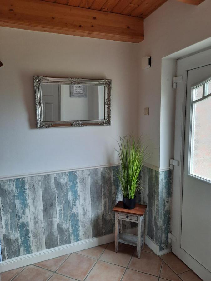 Tolles Ferienhaus In Pilsum - Ferienhaus Trientje - Mit Garten Und Ueberdachter Terrasse Екстериор снимка