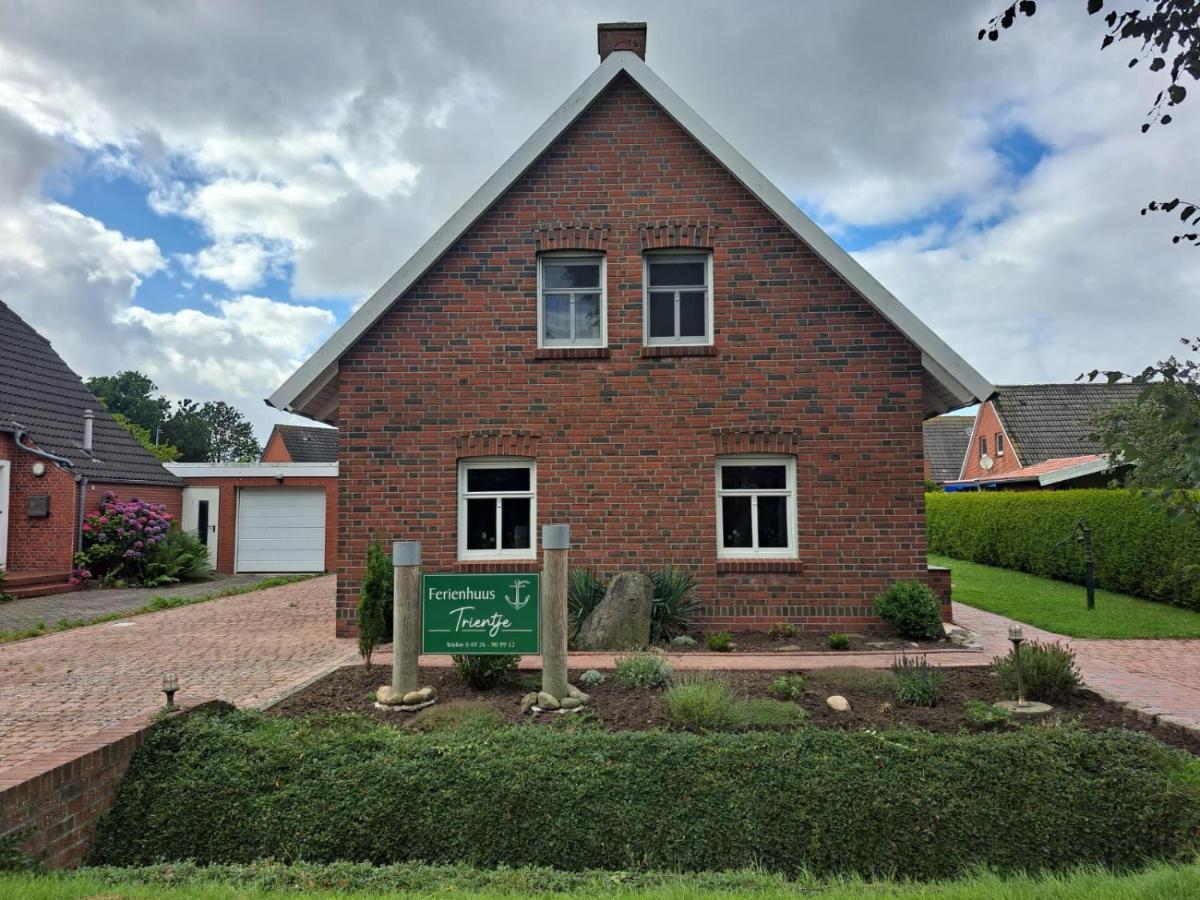 Tolles Ferienhaus In Pilsum - Ferienhaus Trientje - Mit Garten Und Ueberdachter Terrasse Екстериор снимка