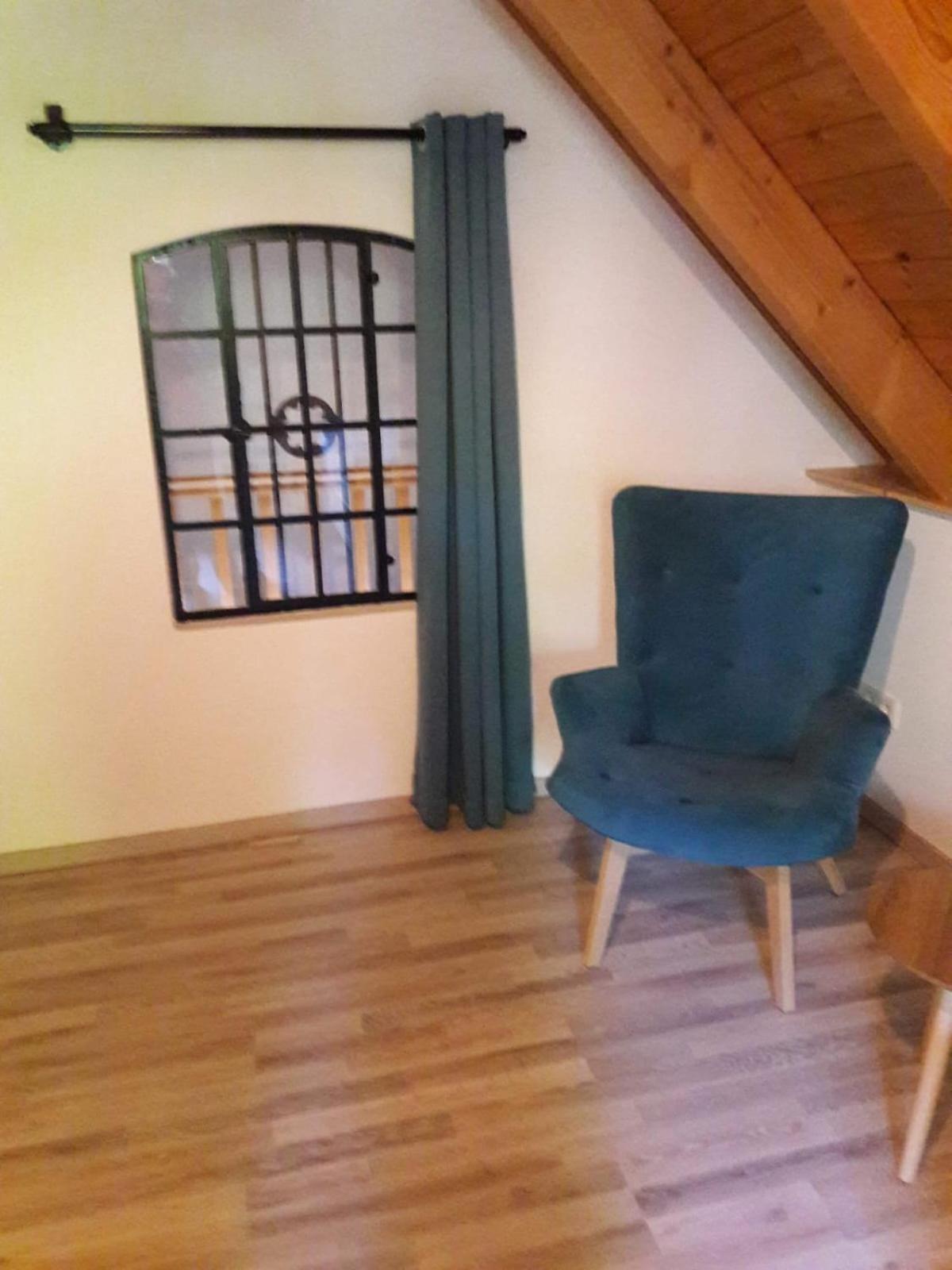 Tolles Ferienhaus In Pilsum - Ferienhaus Trientje - Mit Garten Und Ueberdachter Terrasse Екстериор снимка